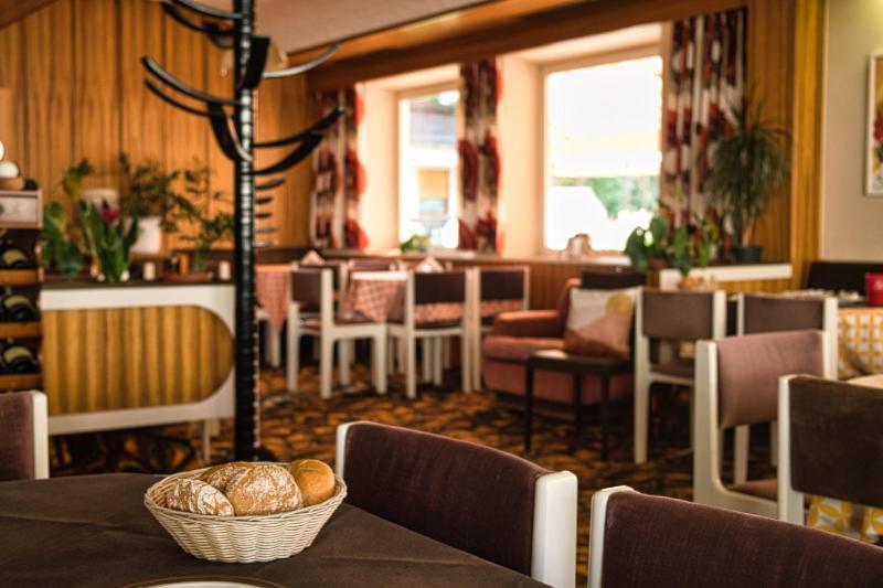 مبيت وإفطار بارشينيس Cafe Rudi Living المظهر الخارجي الصورة