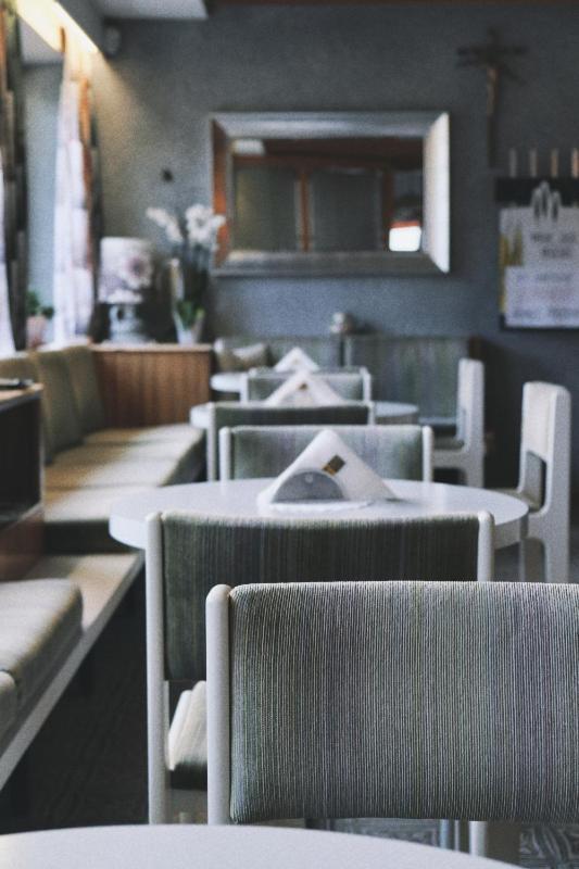 مبيت وإفطار بارشينيس Cafe Rudi Living المظهر الخارجي الصورة