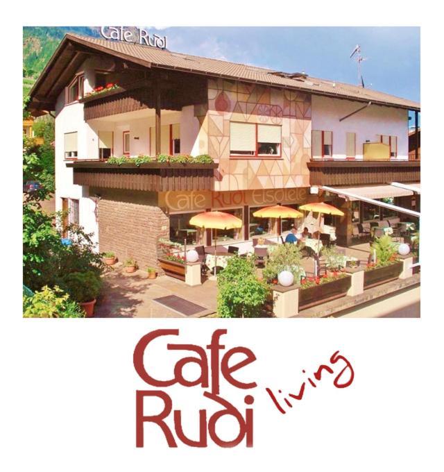 مبيت وإفطار بارشينيس Cafe Rudi Living المظهر الخارجي الصورة