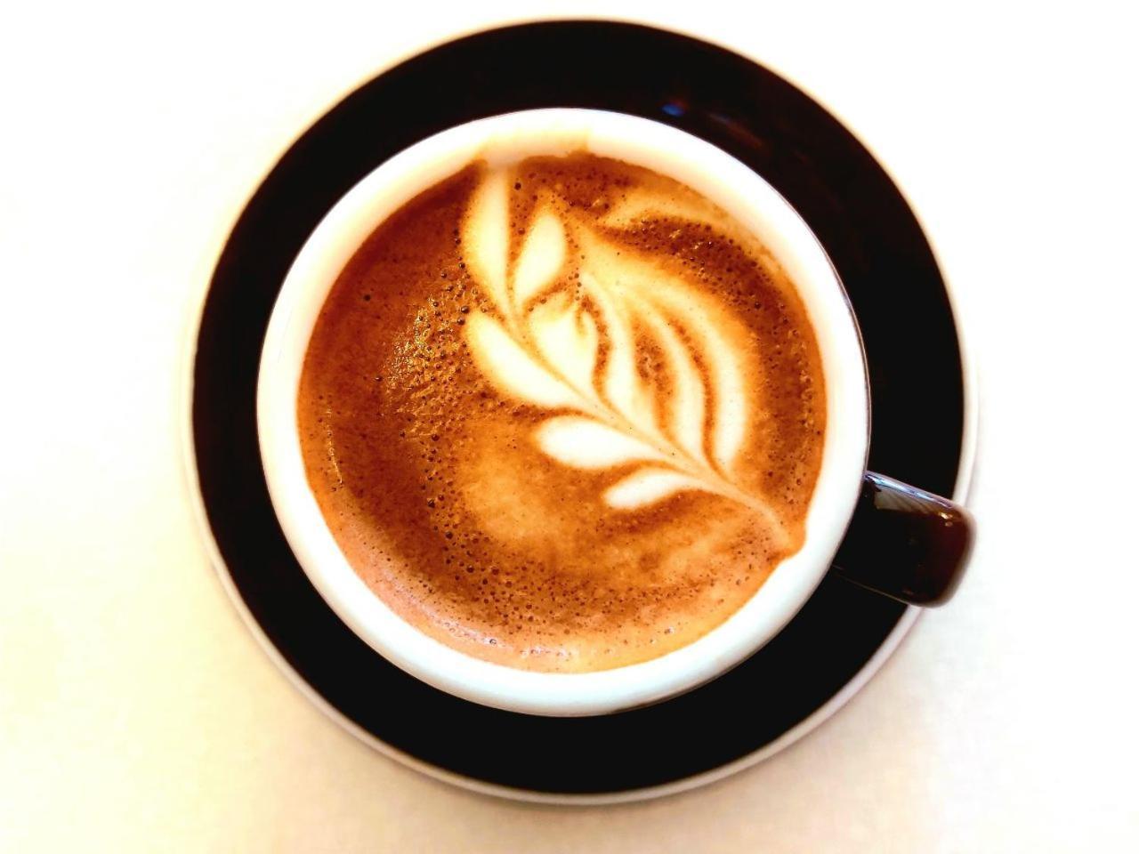 مبيت وإفطار بارشينيس Cafe Rudi Living المظهر الخارجي الصورة